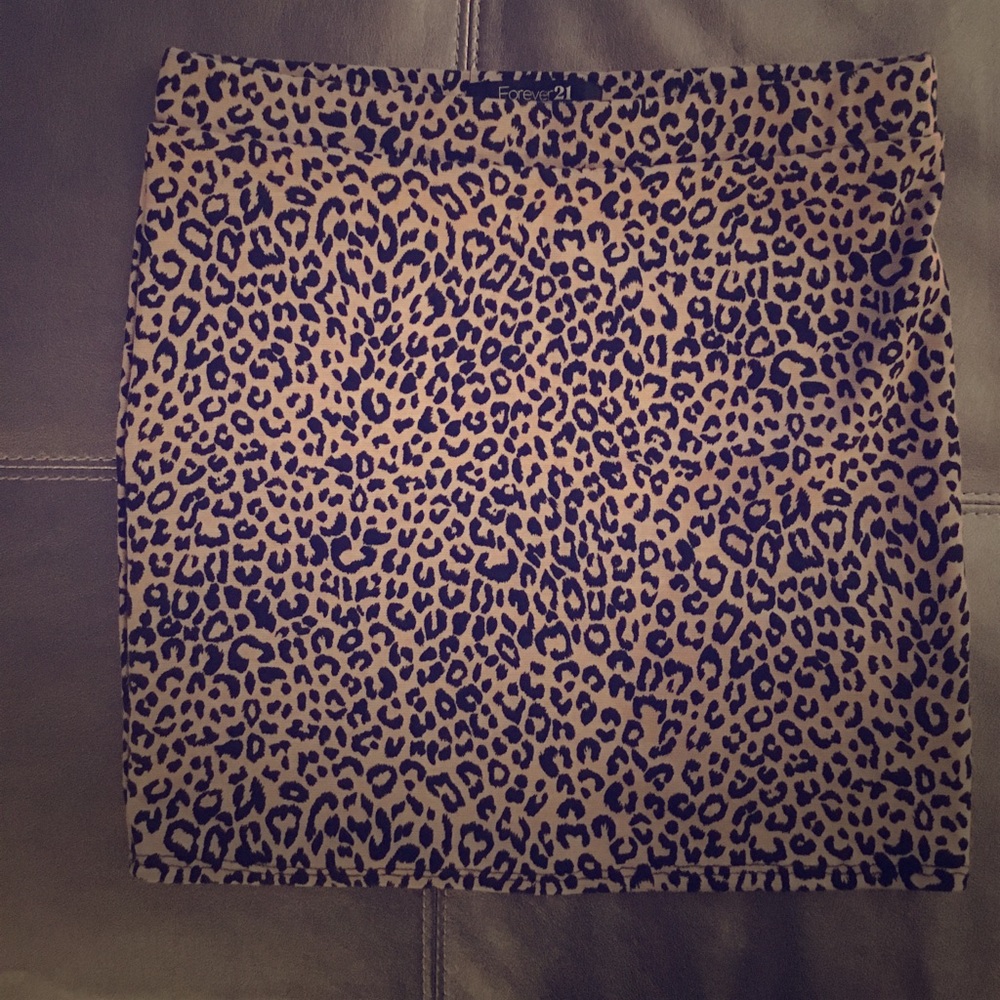 🤎 Forever 21 Leopard Print Mini Skirt 🤎